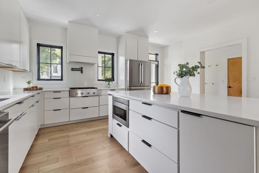 Single Family Residence at 1 Sunset Ln, Dartmouth MA 02748, Dartmouth, photo 4 of 27
