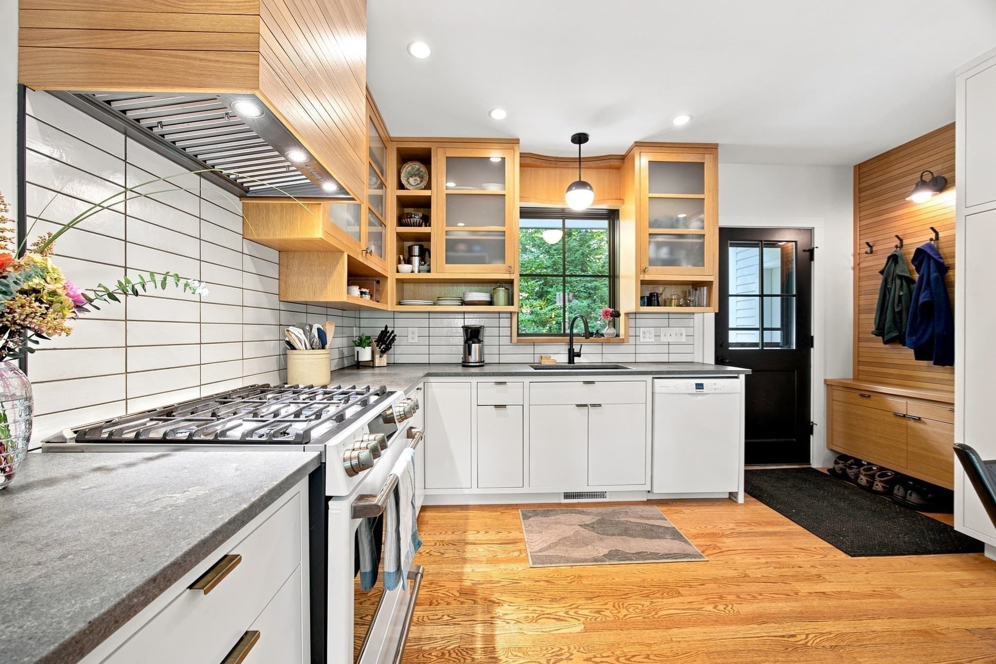 Single Family Residence at 67 Woodlot Rd, Amherst MA 01002, Amherst, photo 4 of 42