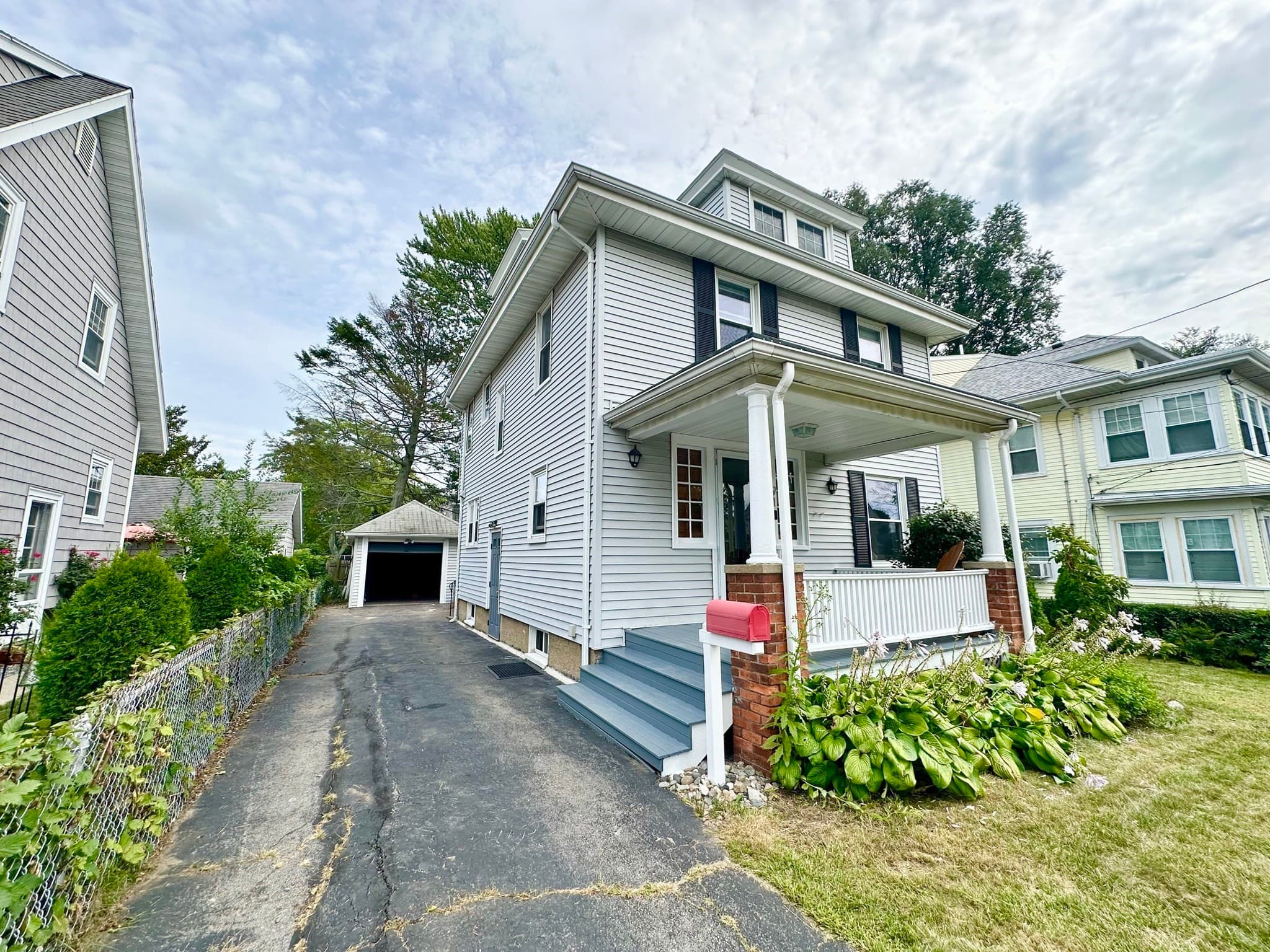 Single Family Residence at 91 Davis St, Quincy MA 02170, Quincy, photo 2 of 23