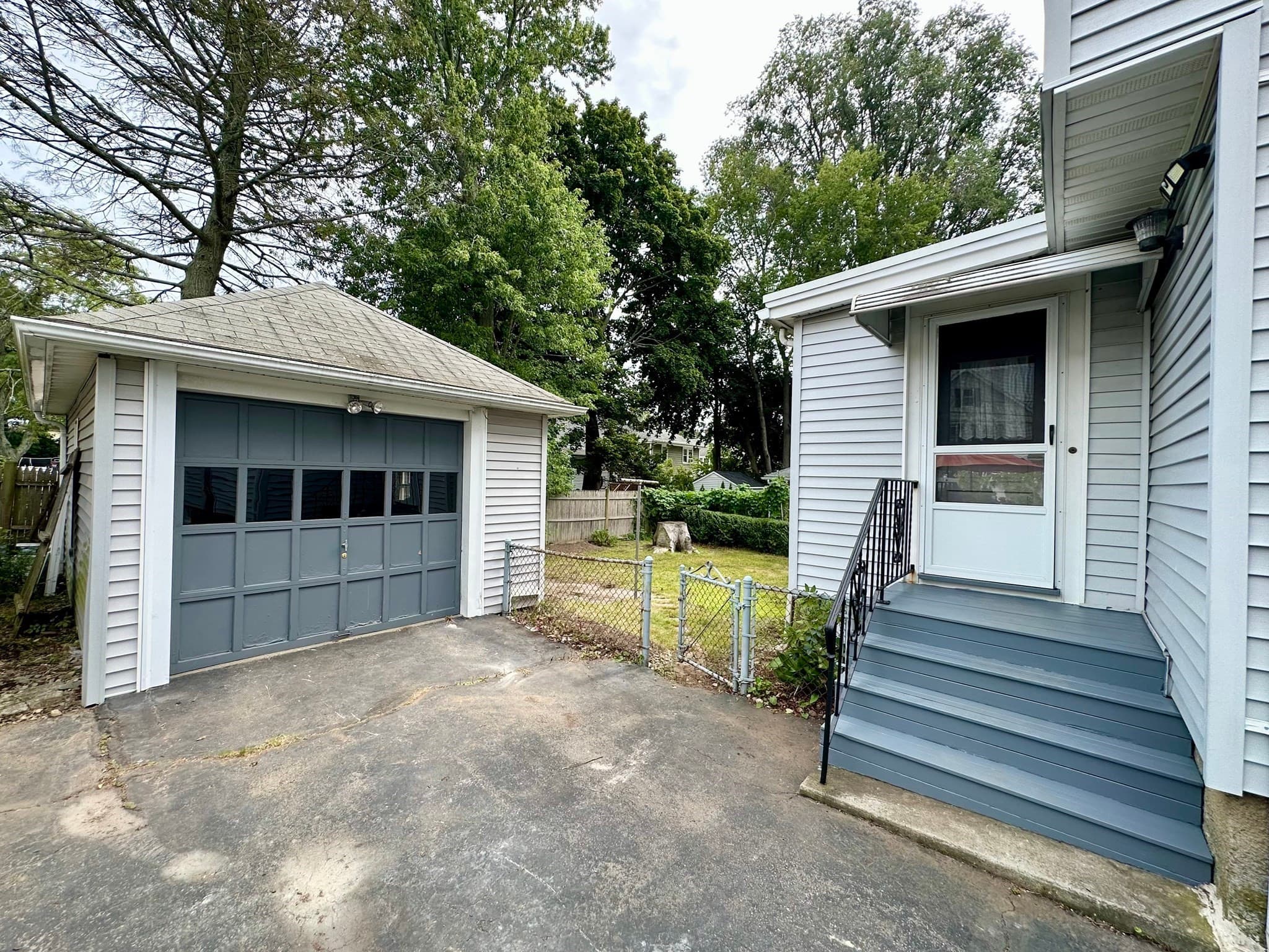Single Family Residence at 91 Davis St, Quincy MA 02170, Quincy, photo 3 of 23