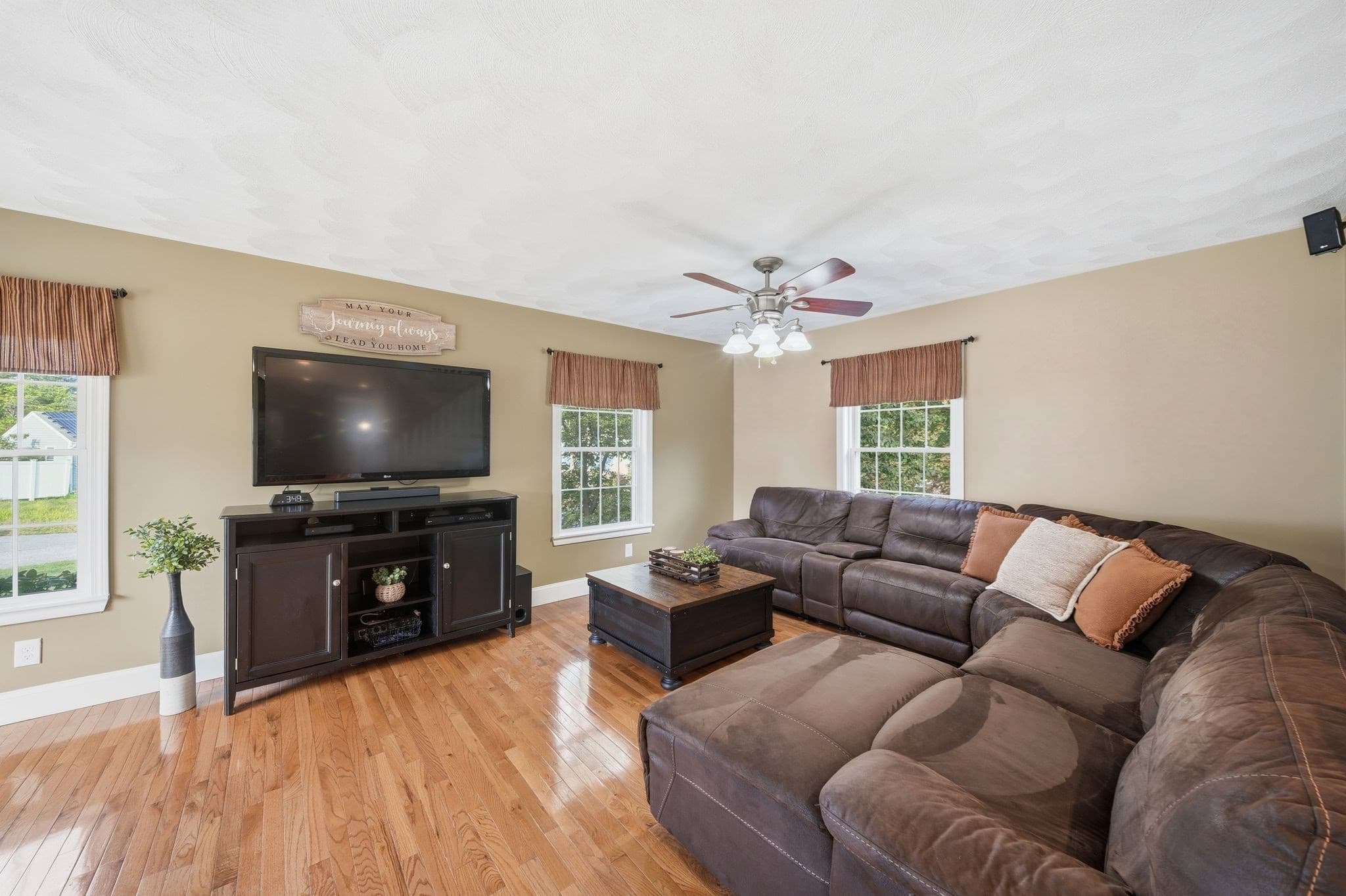 Single Family Residence at 39 Tomahawk Dr, Tewksbury MA 01876, Tewksbury, photo 2 of 42