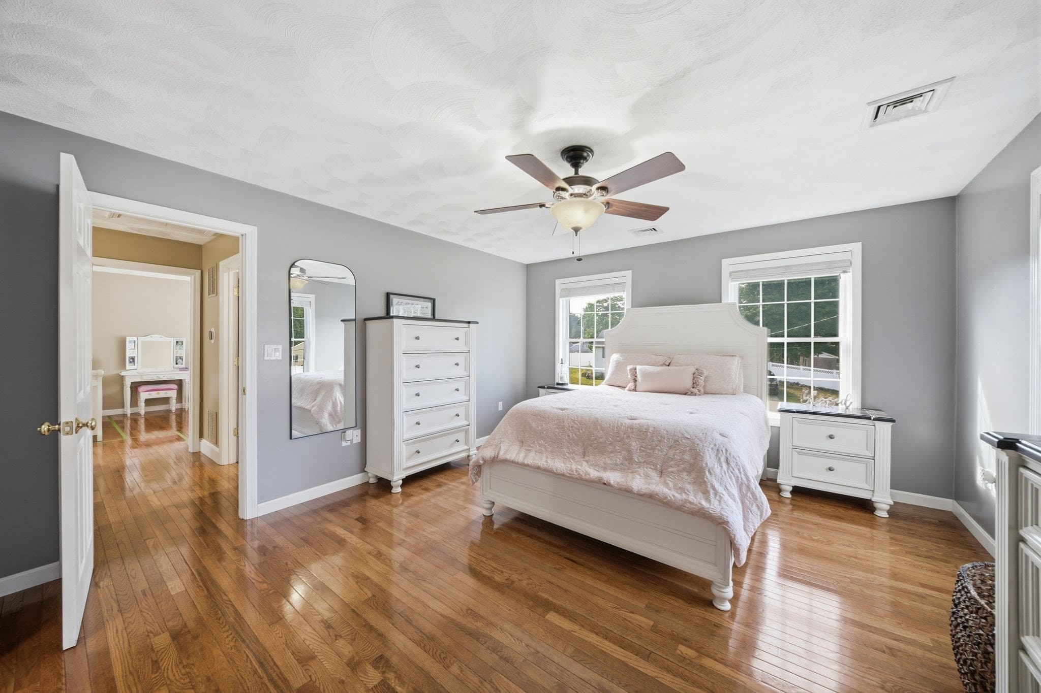 Single Family Residence at 39 Tomahawk Dr, Tewksbury MA 01876, Tewksbury, photo 17 of 42