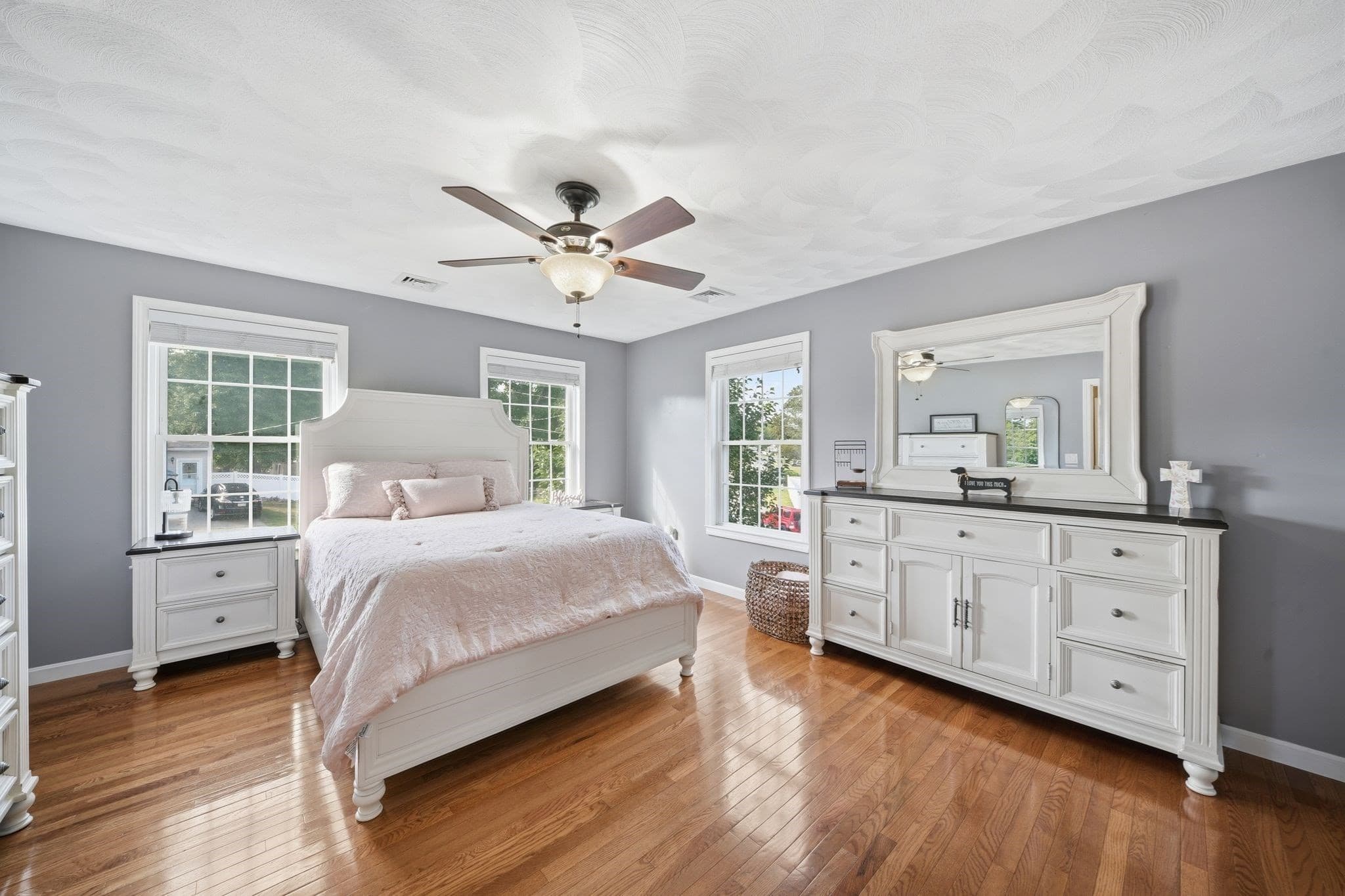Single Family Residence at 39 Tomahawk Dr, Tewksbury MA 01876, Tewksbury, photo 16 of 42