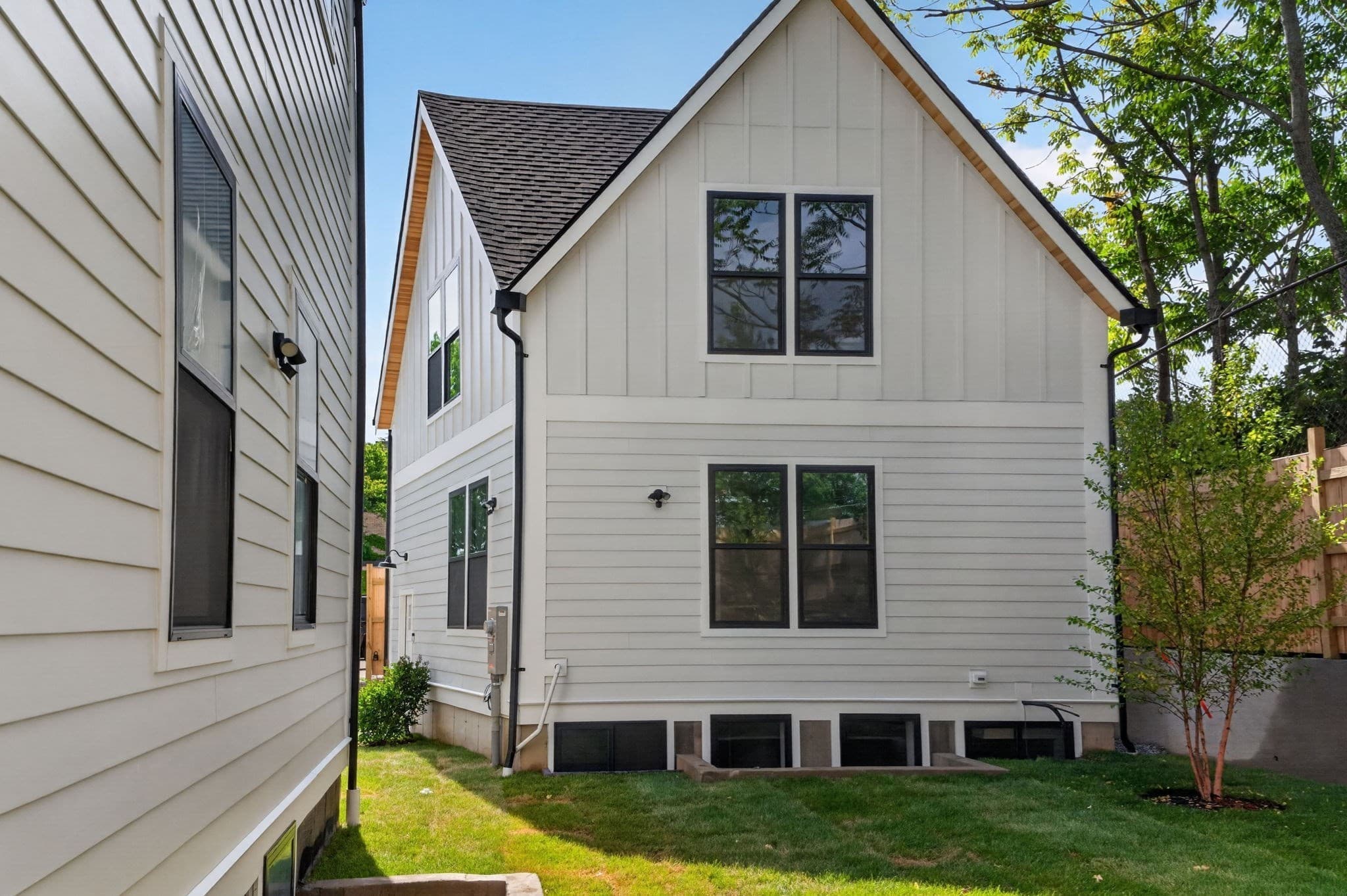 Single Family Residence at 22 Spring Hill Terrace # 22, Somerville MA 02143, Somerville, photo 24 of 27