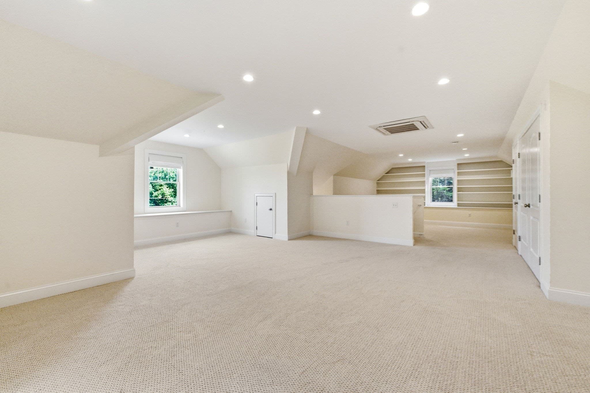 Single Family Residence at 4 Weld St, Boston MA 02131, Boston, photo 25 of 39