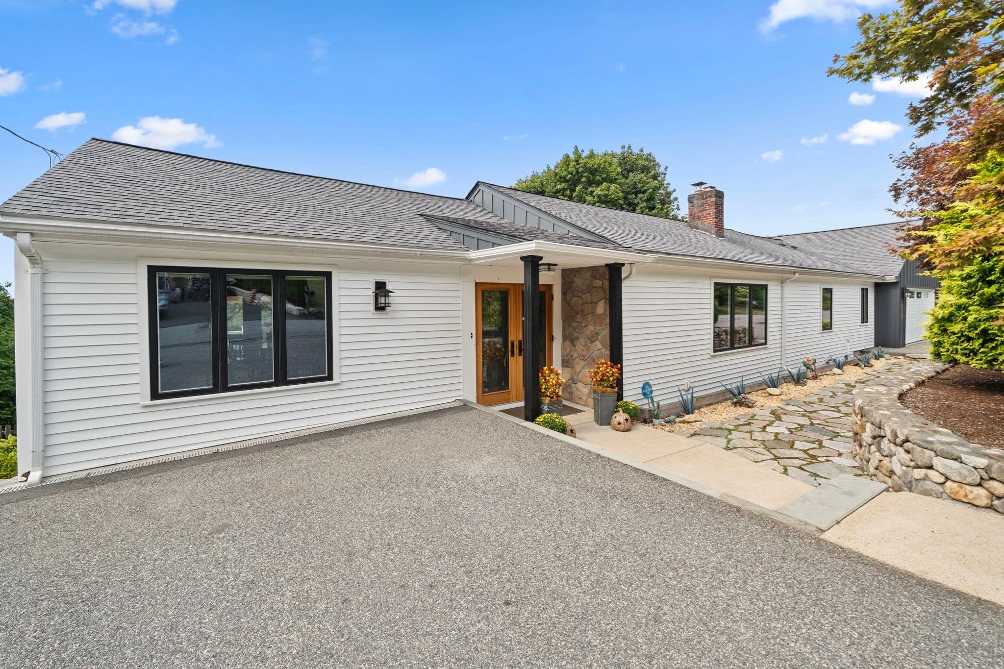Single Family Residence at 18 Maura Drive, Woburn MA 01801, Woburn, photo 2 of 42