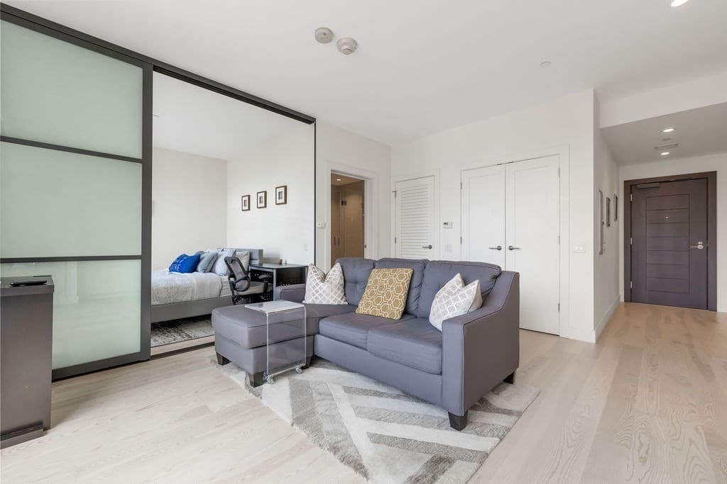 Condominium at 32 Traveler St # 411, Boston MA 02118, photo 3 of 38