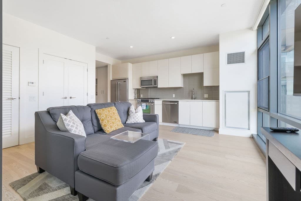 Condominium at 32 Traveler St # 411, Boston MA 02118, photo 5 of 38
