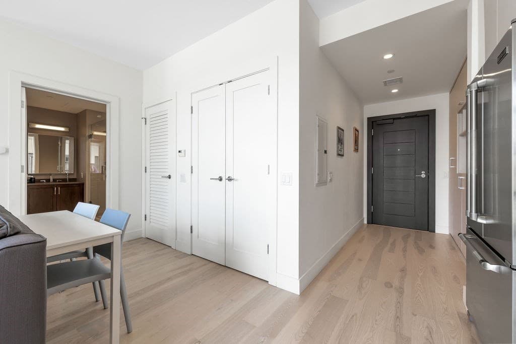 Condominium at 32 Traveler St # 411, Boston MA 02118, photo 8 of 38