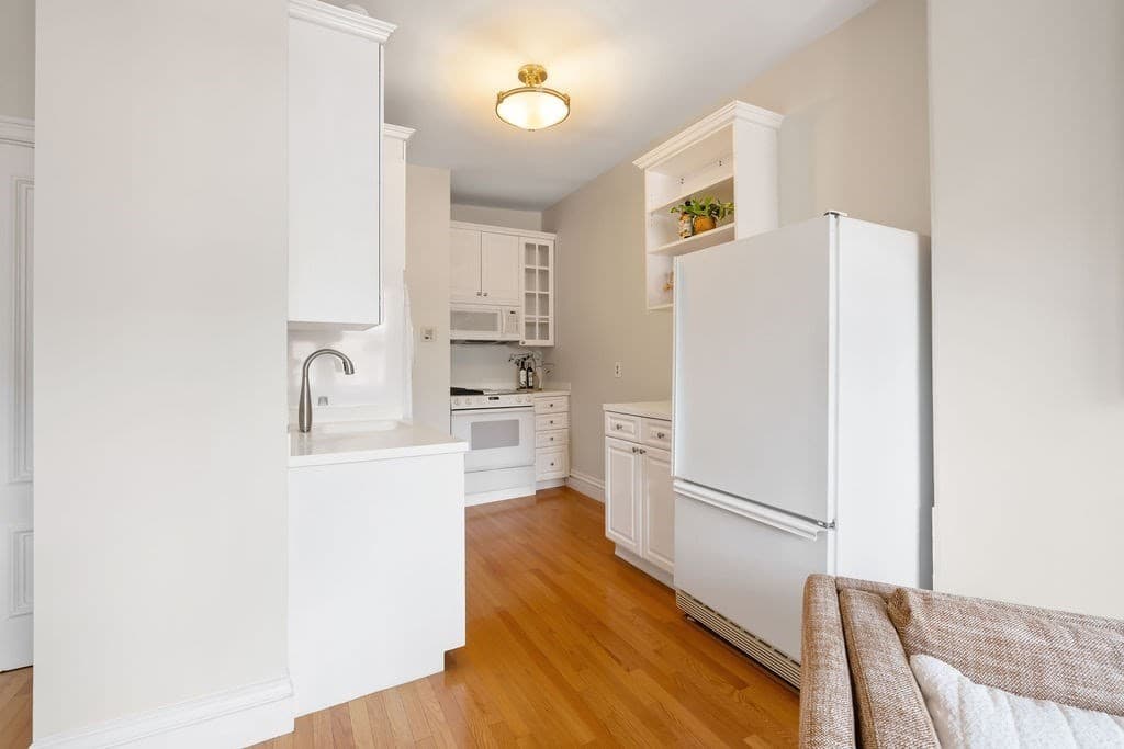 Condominium at 119 Marlborough St. # 10, Boston MA 02116, photo 6 of 15