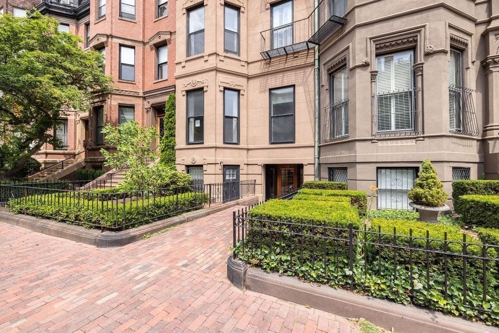 Condominium at 119 Marlborough St. # 10, Boston MA 02116, photo 14 of 15