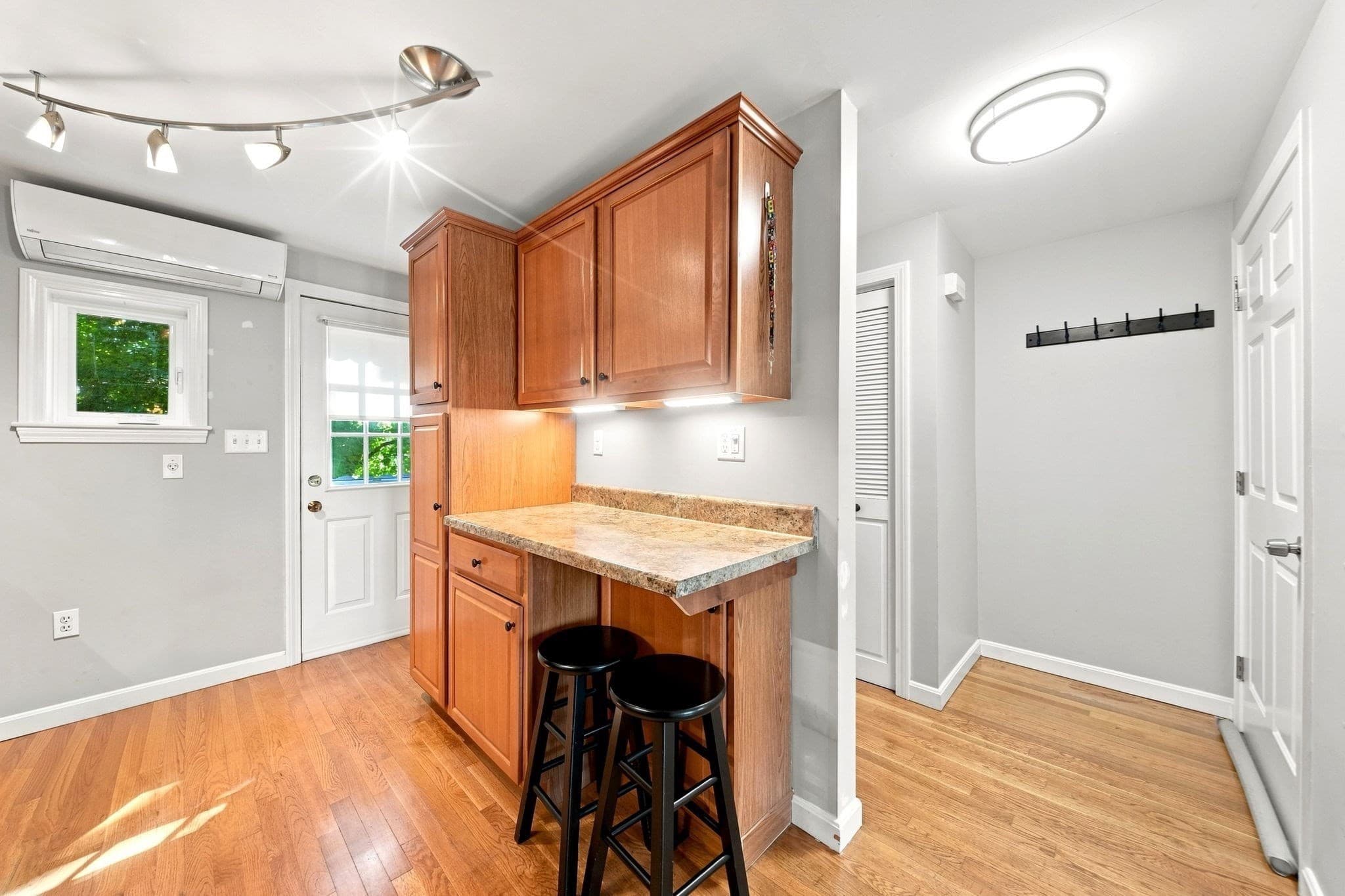 Condominium at 30 Falon Court # 30, Quincy MA 02169, Quincy, photo 6 of 21