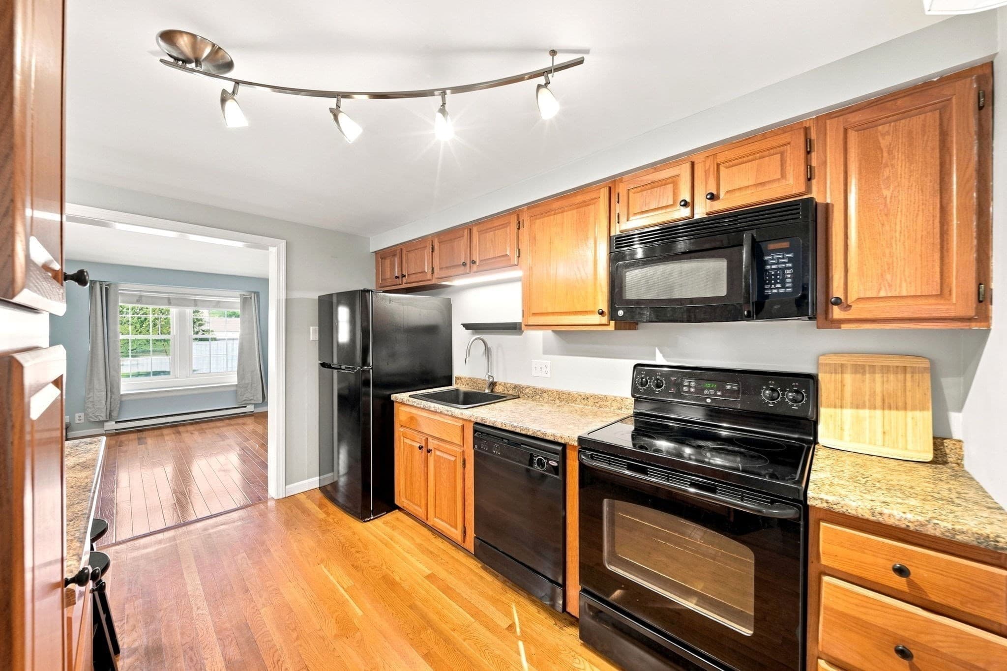 Condominium at 30 Falon Court # 30, Quincy MA 02169, Quincy, photo 5 of 21