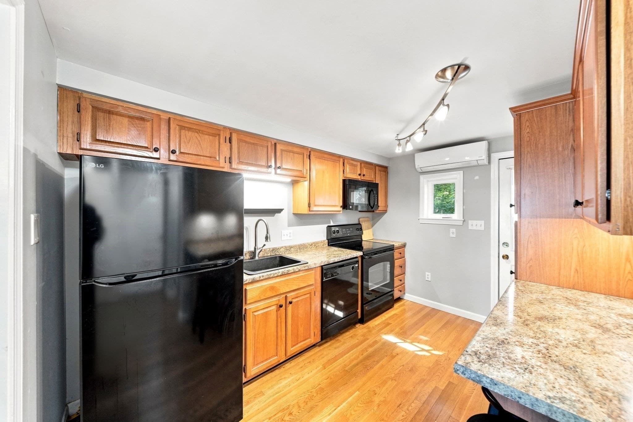 Condominium at 30 Falon Court # 30, Quincy MA 02169, Quincy, photo 4 of 21