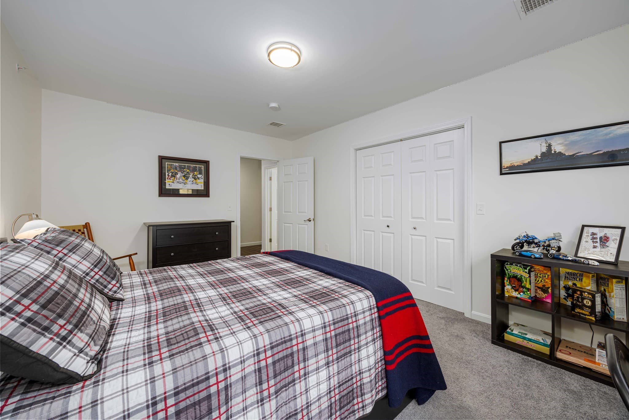 Condominium at 4 Sterling Circle # 4, Medway MA 02053, Medway, photo 28 of 40