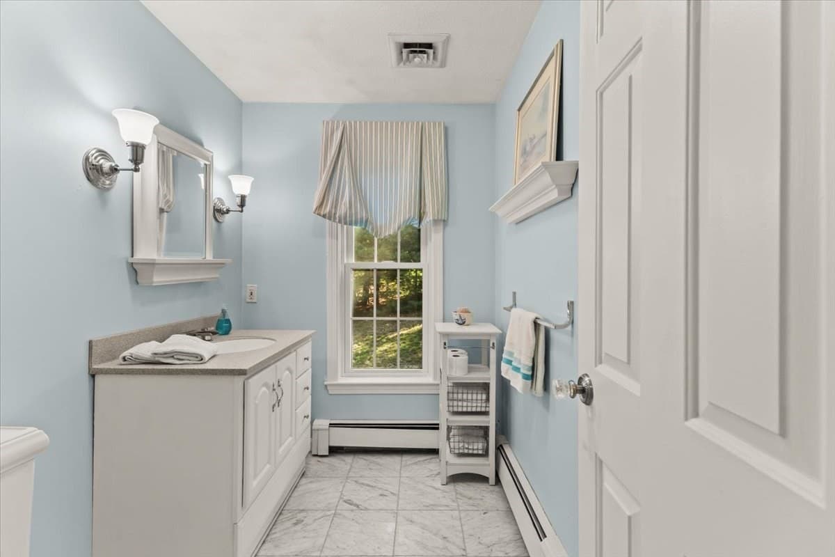 Condominium at 521 West Street # 12, Duxbury MA 02332, Duxbury, photo 14 of 32