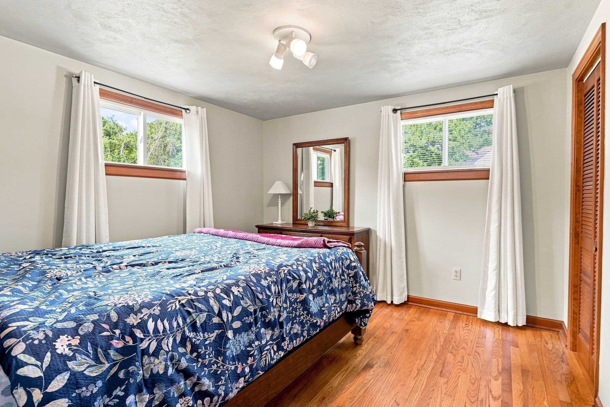 Single Family Residence at 172 Birch Bluffs Dr, Westfield MA 01085, Westfield, photo 31 of 42