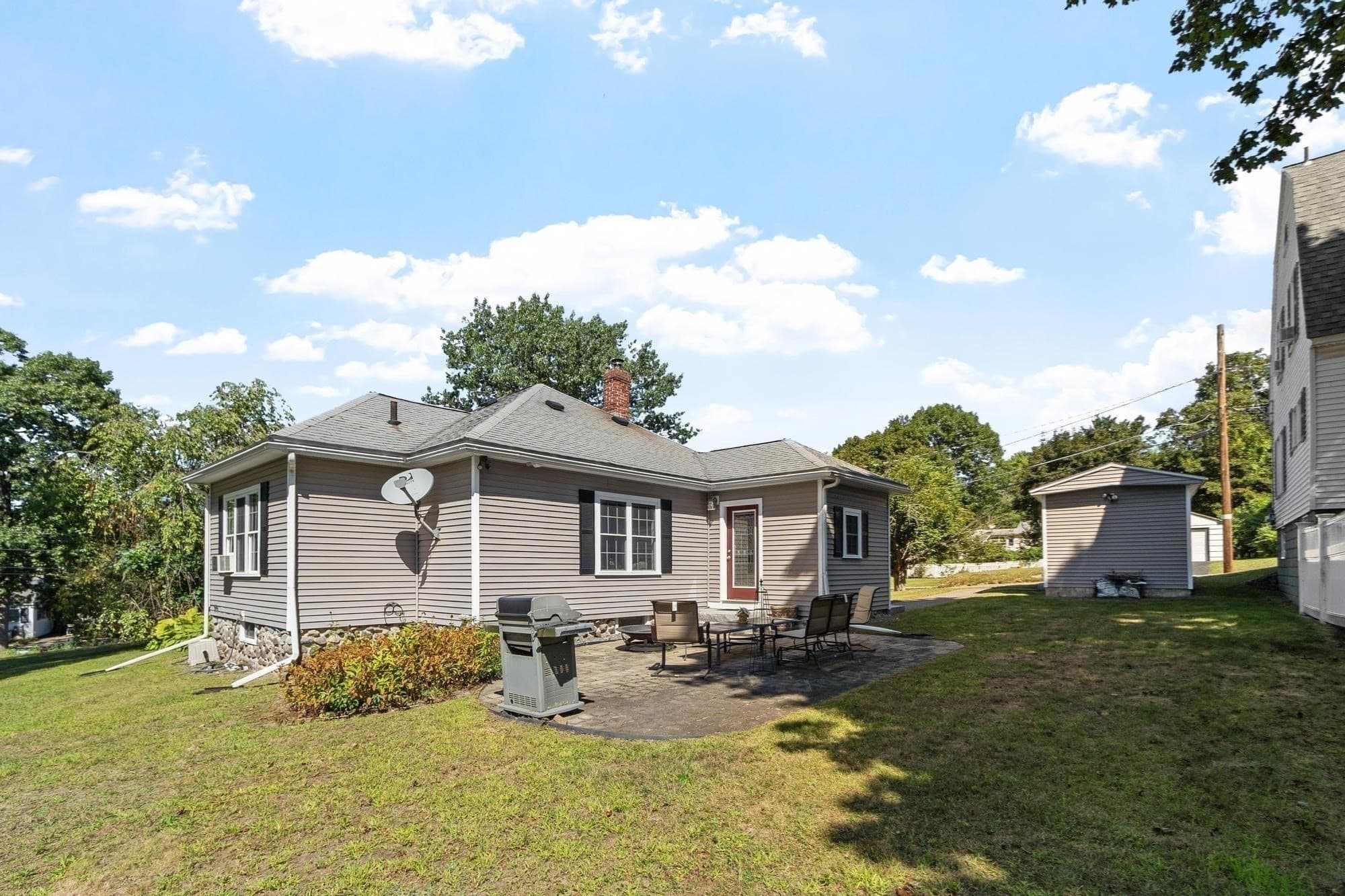 Single Family Residence at 713 E Merrimack Street, Lowell MA 01852, Lowell, photo 3 of 40