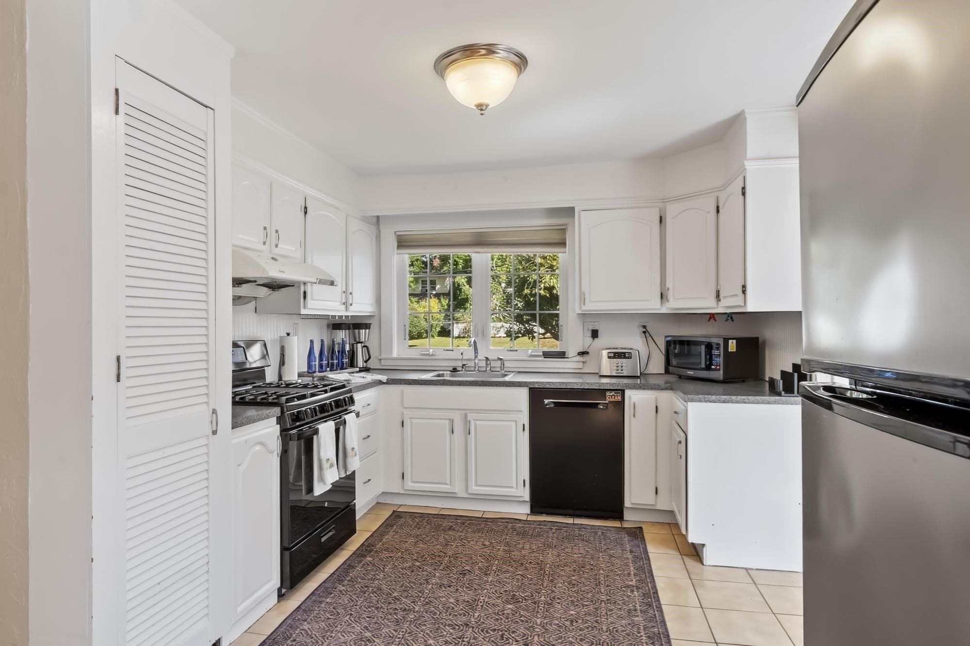 Single Family Residence at 713 E Merrimack Street, Lowell MA 01852, Lowell, photo 15 of 40