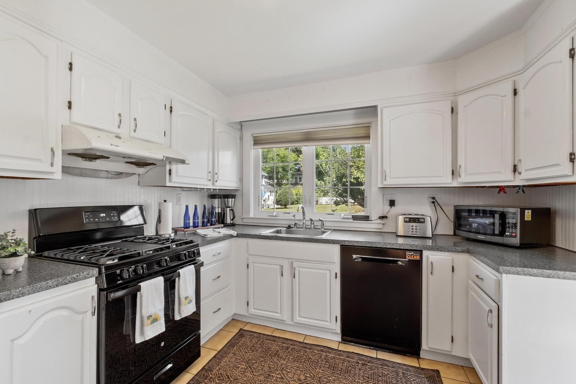 Single Family Residence at 713 E Merrimack Street, Lowell MA 01852, Lowell, photo 19 of 40