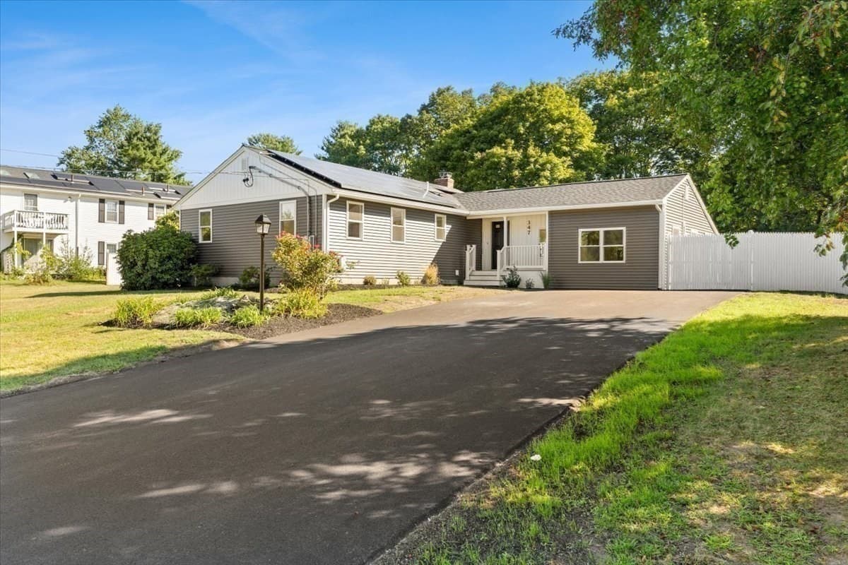 Single Family Residence at 347 Poskus St, Stoughton MA 02072, Stoughton, photo 4 of 36