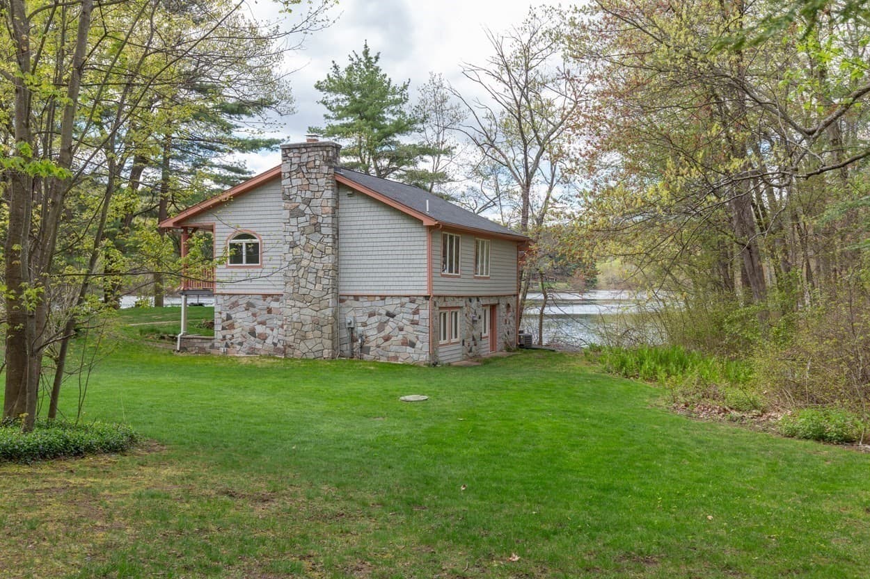 Single Family Residence at 21 Hinds Lane, Pelham NH 03076, Pelham, photo 13 of 42