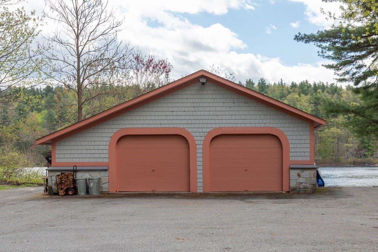 Single Family Residence at 21 Hinds Lane, Pelham NH 03076, Pelham, photo 10 of 42