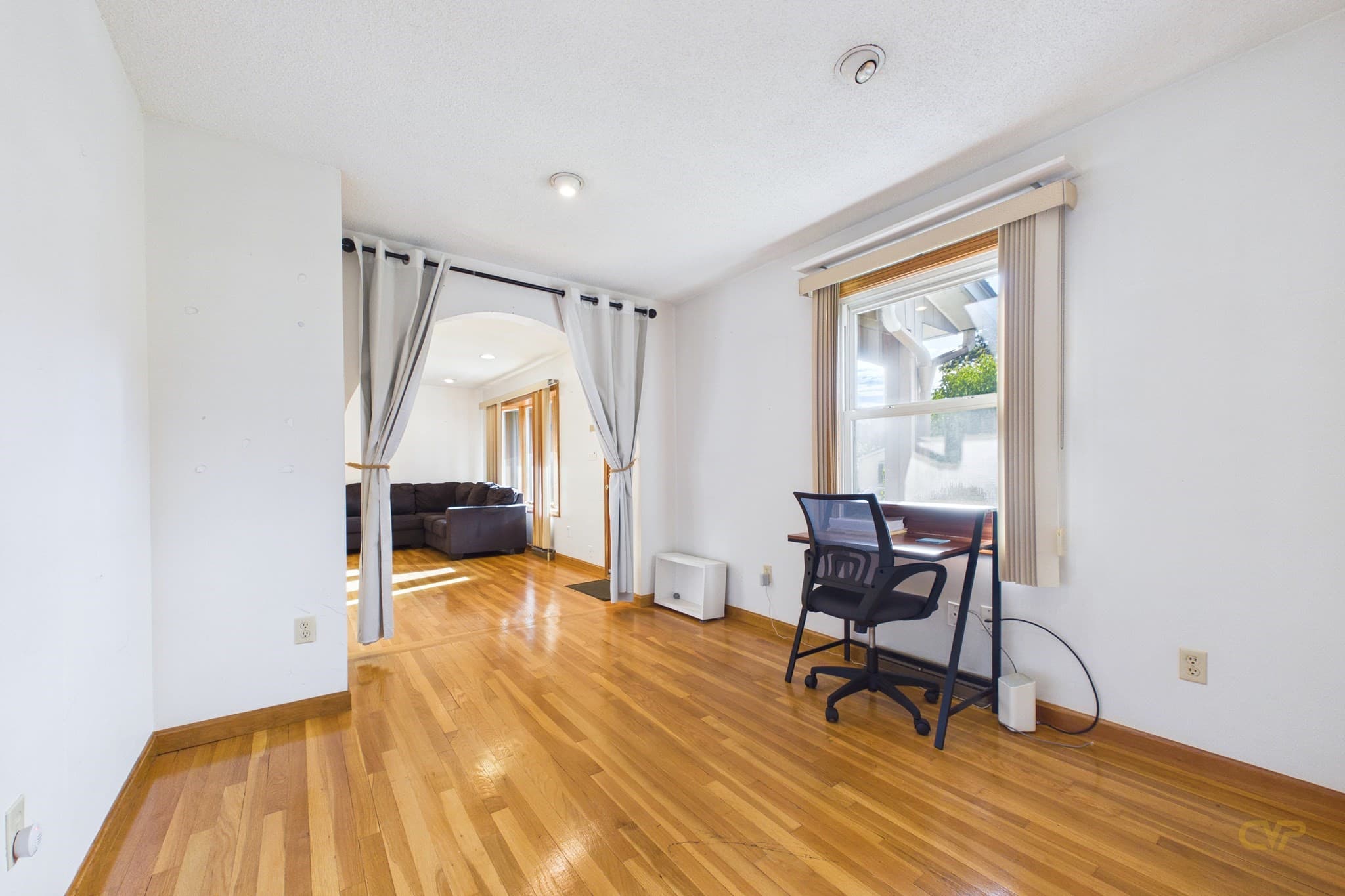 Single Family Residence at 861 Pine Hill Dr, New Bedford MA 02745, New Bedford, photo 9 of 37