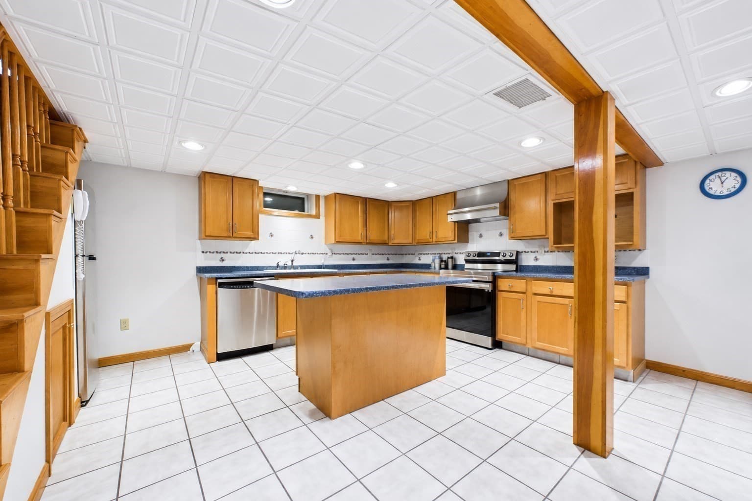 Single Family Residence at 861 Pine Hill Dr, New Bedford MA 02745, New Bedford, photo 30 of 37