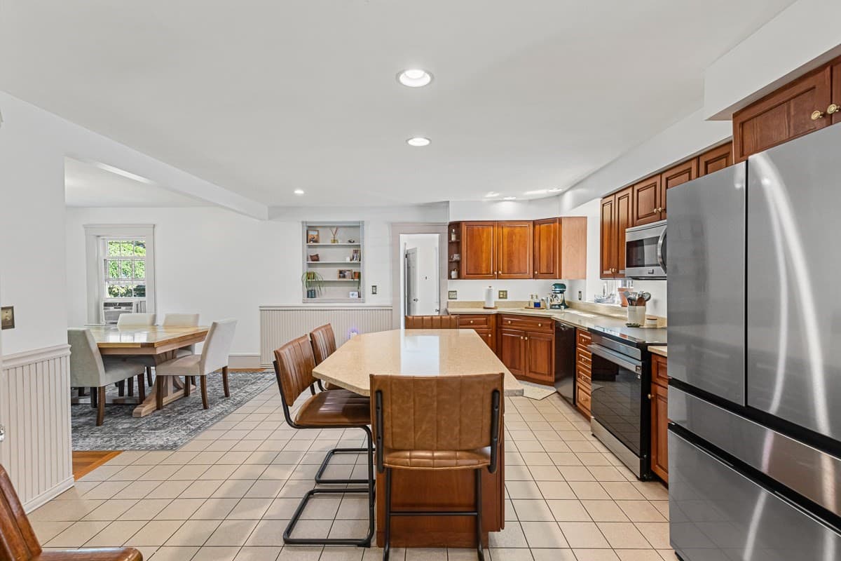 Single Family Residence at 89 Bay State Rd, Rehoboth MA 02769, Rehoboth, photo 10 of 42
