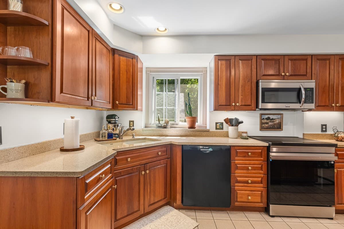 Single Family Residence at 89 Bay State Rd, Rehoboth MA 02769, Rehoboth, photo 15 of 42