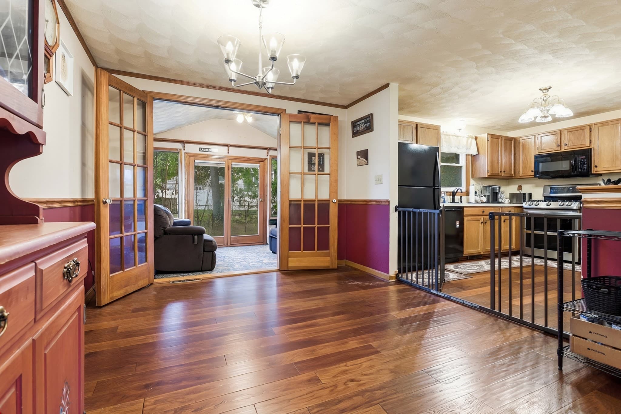 Single Family Residence at 34 Oak Knoll Rd, Lowell MA 01852, Lowell, photo 7 of 22