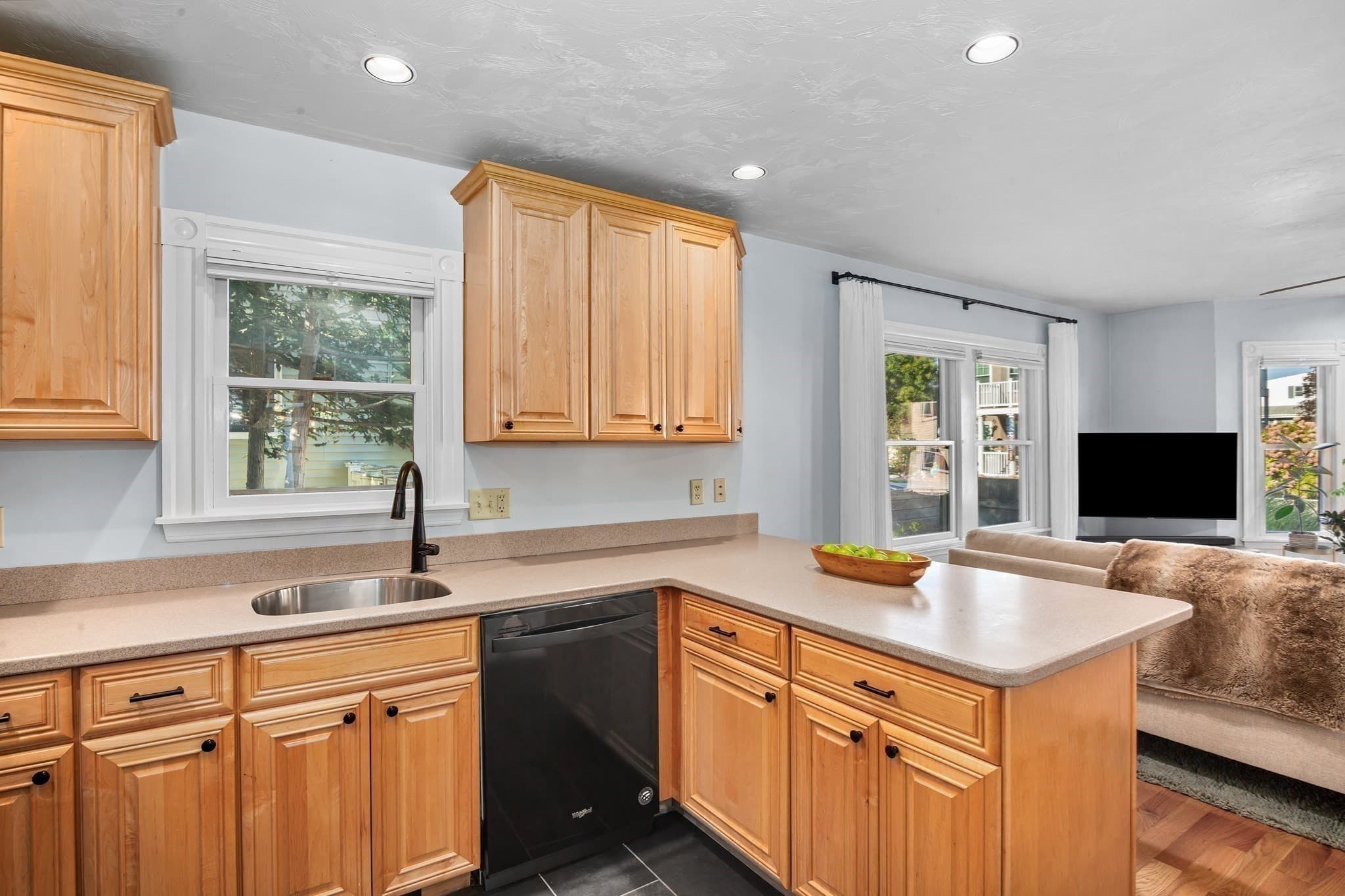 Condominium at 56 Hewlett Street # 1, Boston MA 02131, Boston, photo 7 of 29
