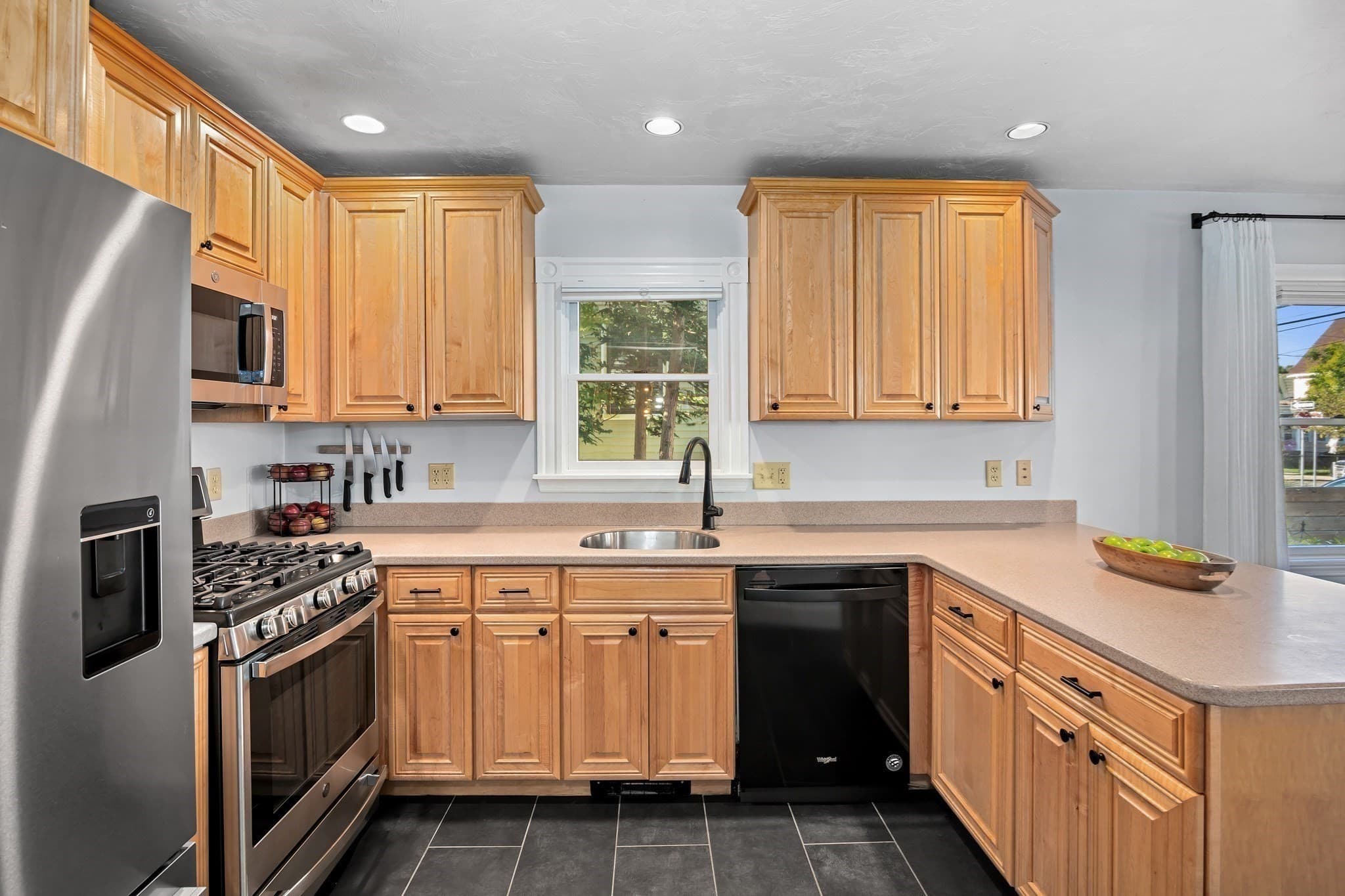 Condominium at 56 Hewlett Street # 1, Boston MA 02131, Boston, photo 10 of 29