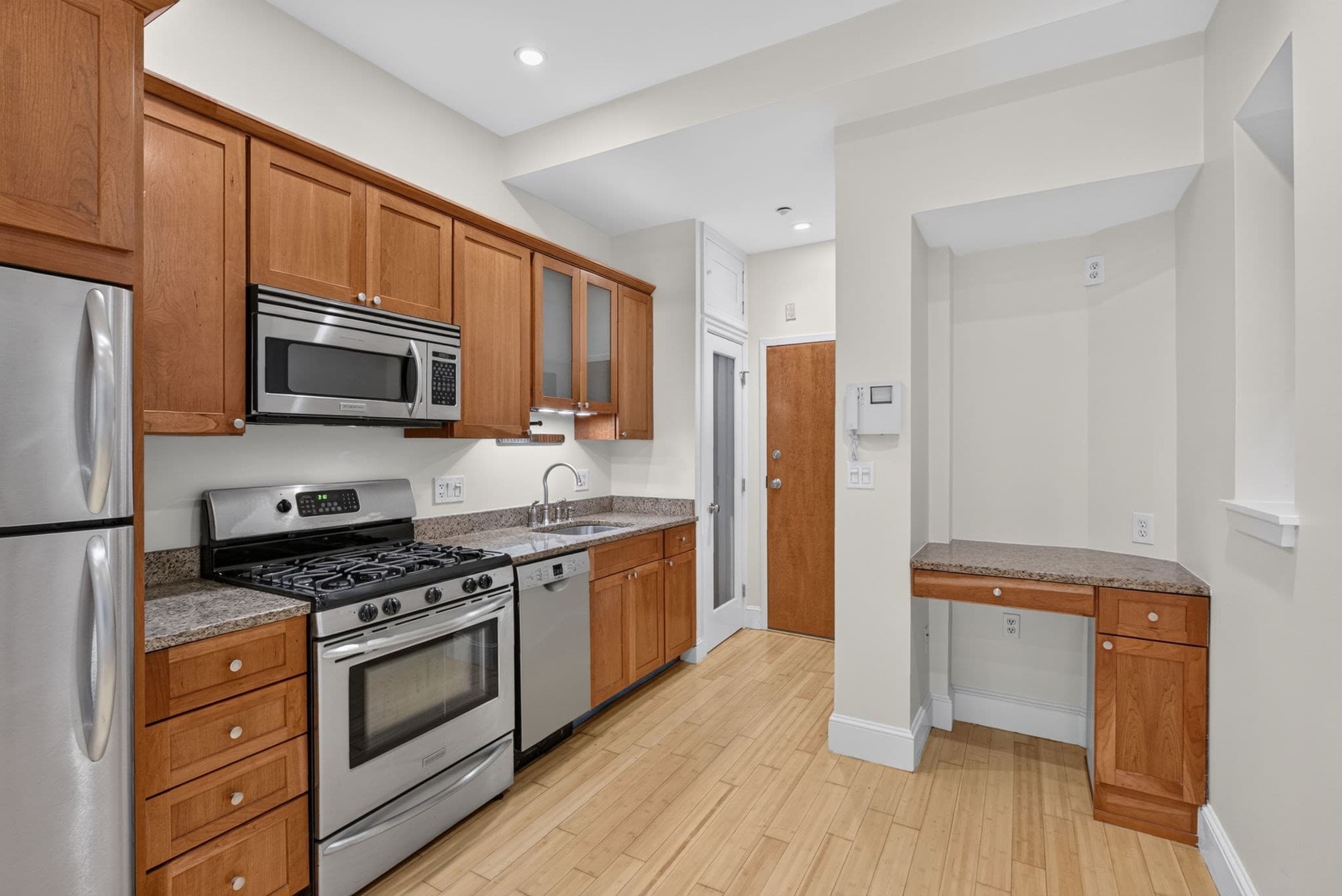 8 Garden Court # 2, Boston MA 02113