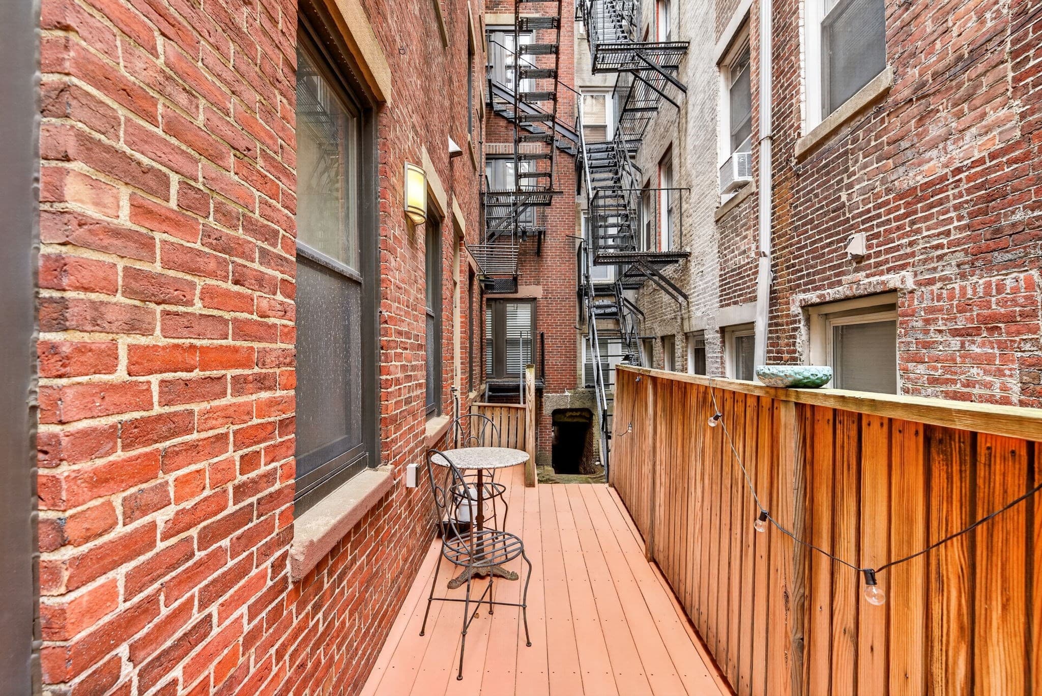 Condominium at 8 Garden Court # 2, Boston MA 02113, Boston, photo 11 of 16