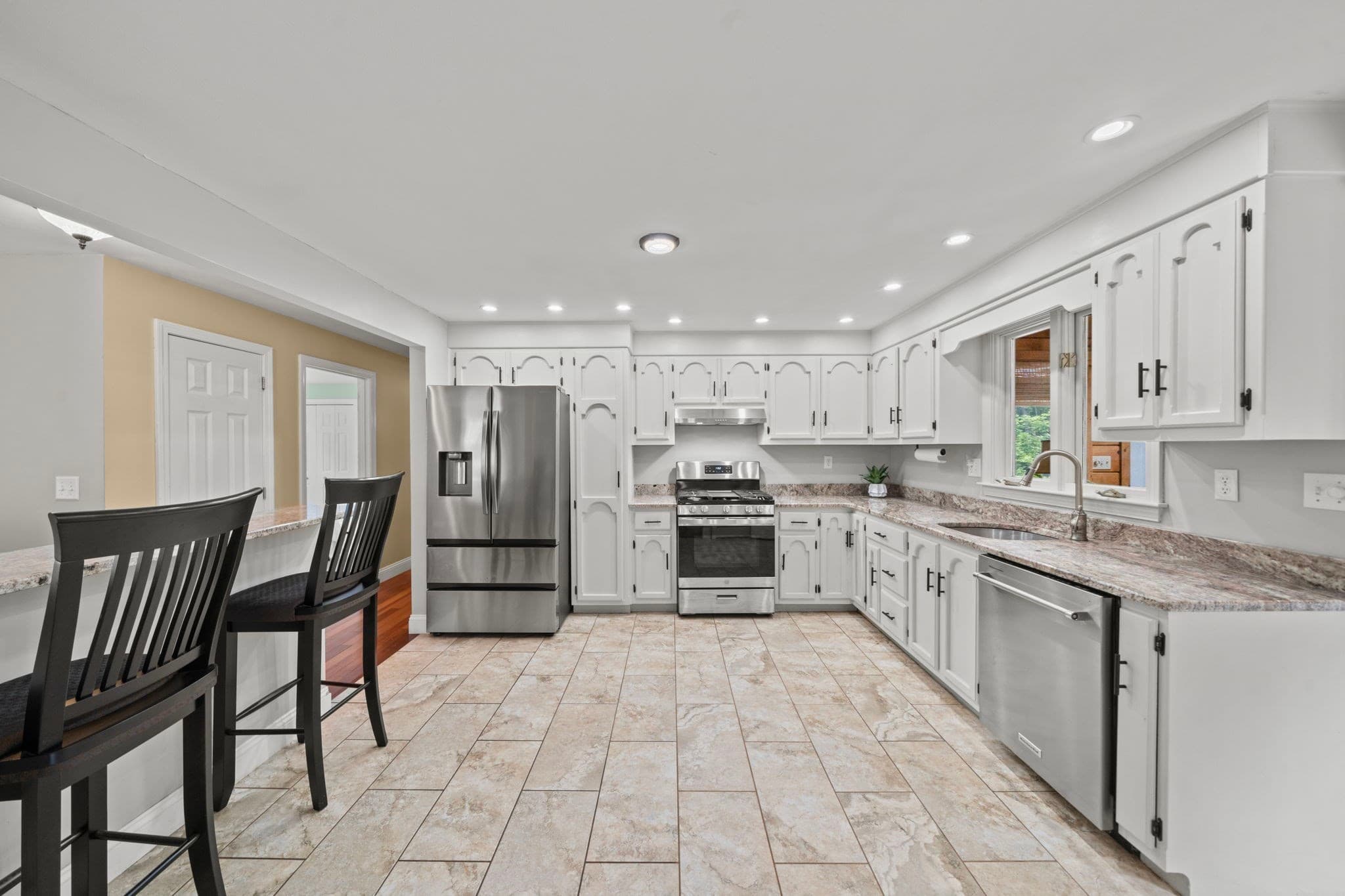 Single Family Residence at 56 Sycamore Rd, Methuen MA 01844, Methuen, photo 6 of 41