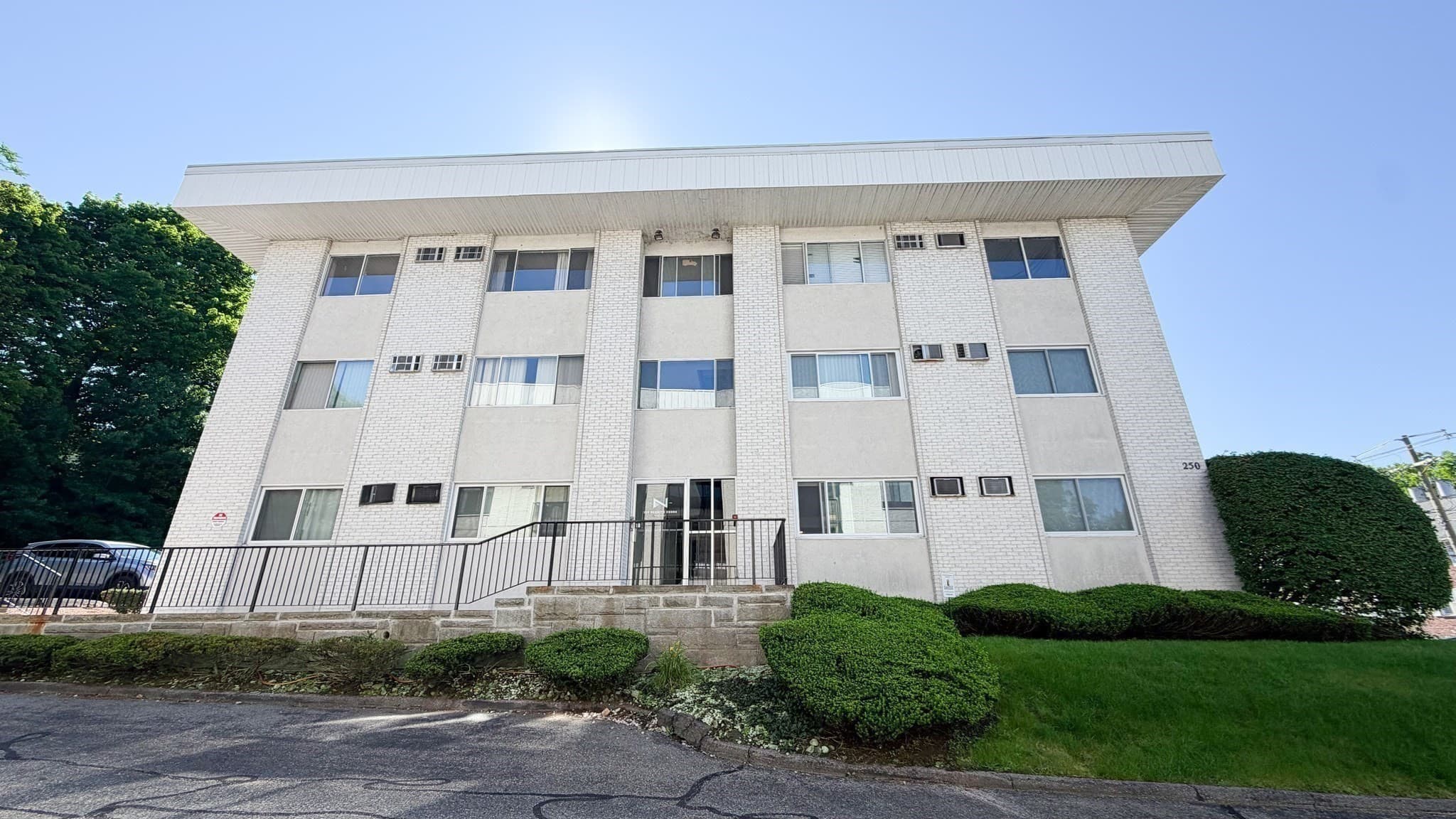 Condominium at 250 Nesmith St # C9, Lowell MA 01852, Lowell, photo 37 of 37
