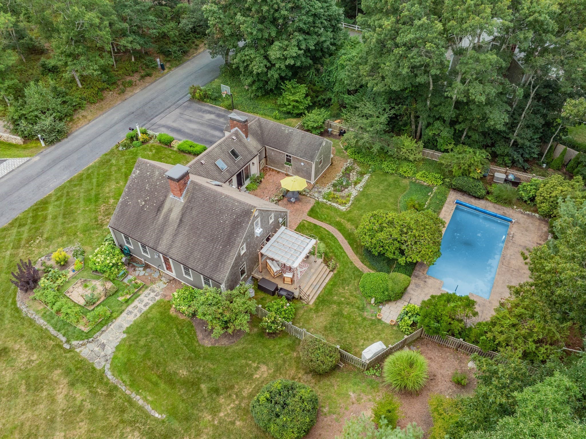 Single Family Residence at 18 Manor Dr, Sandwich MA 02537, Sandwich, photo 2 of 39
