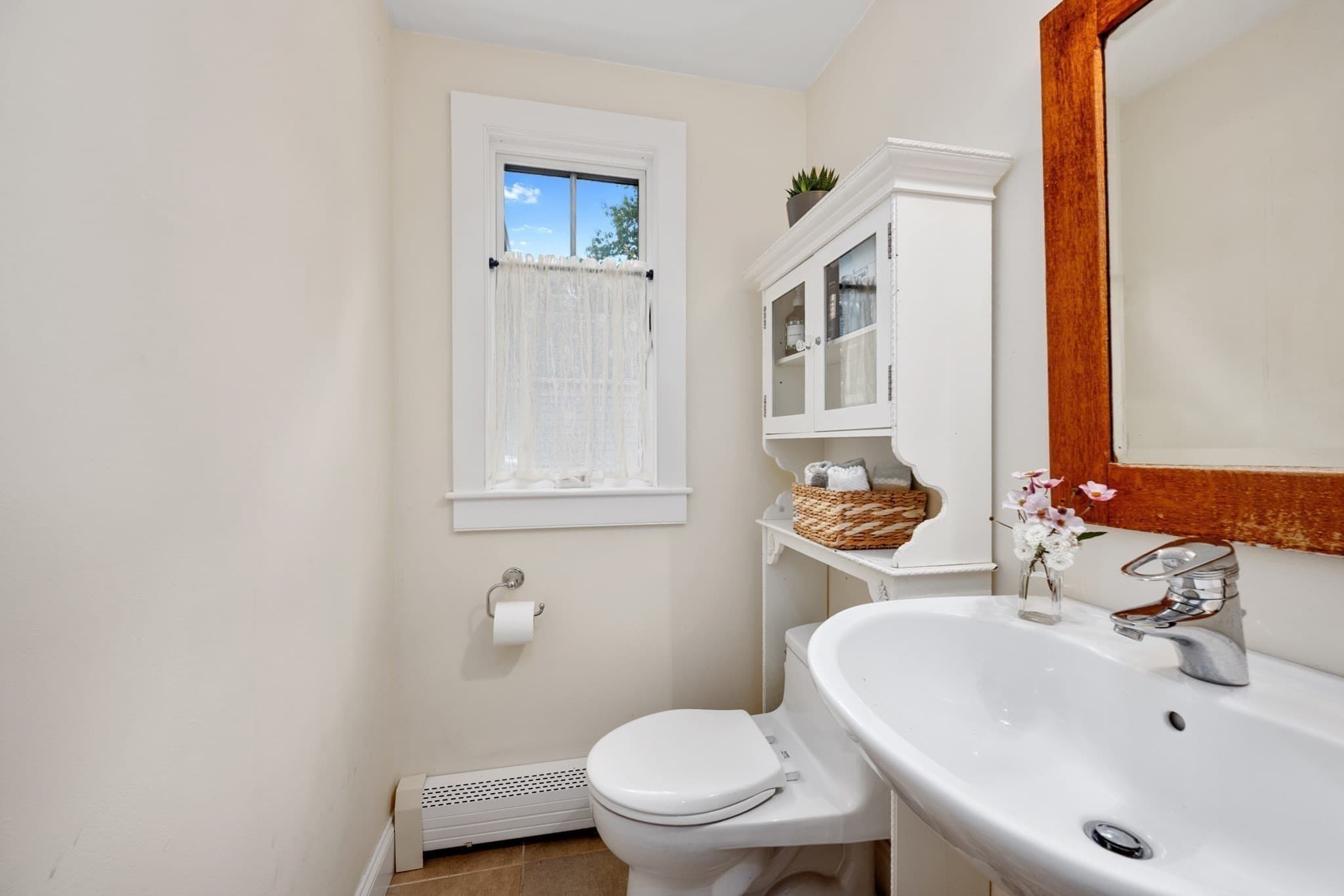 Single Family Residence at 18 Manor Dr, Sandwich MA 02537, Sandwich, photo 12 of 39