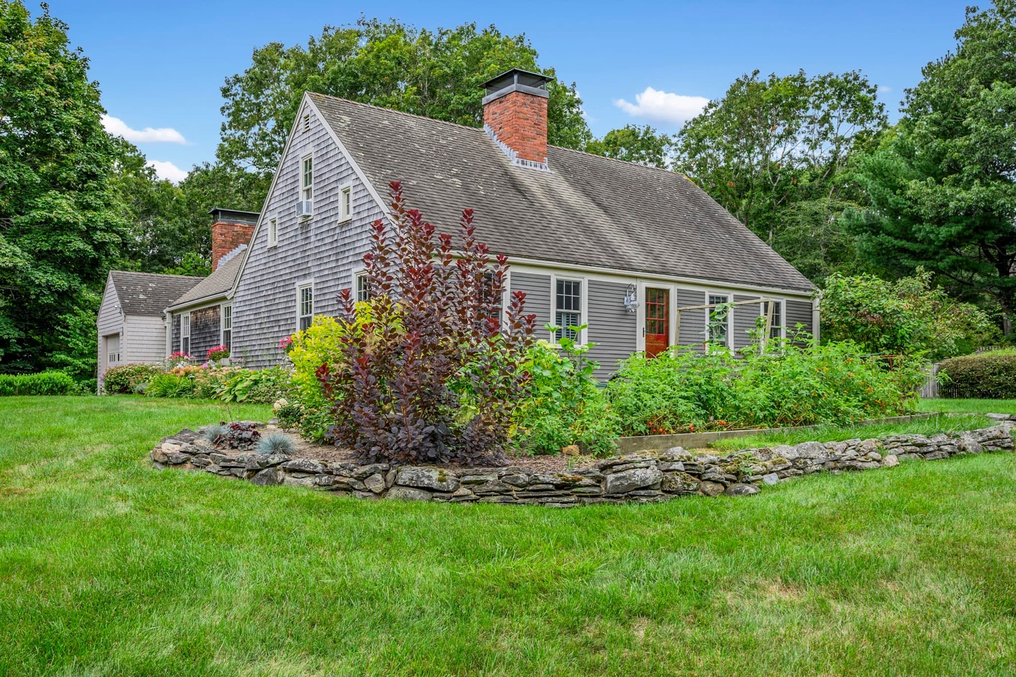 18 Manor Dr, Sandwich MA 02537