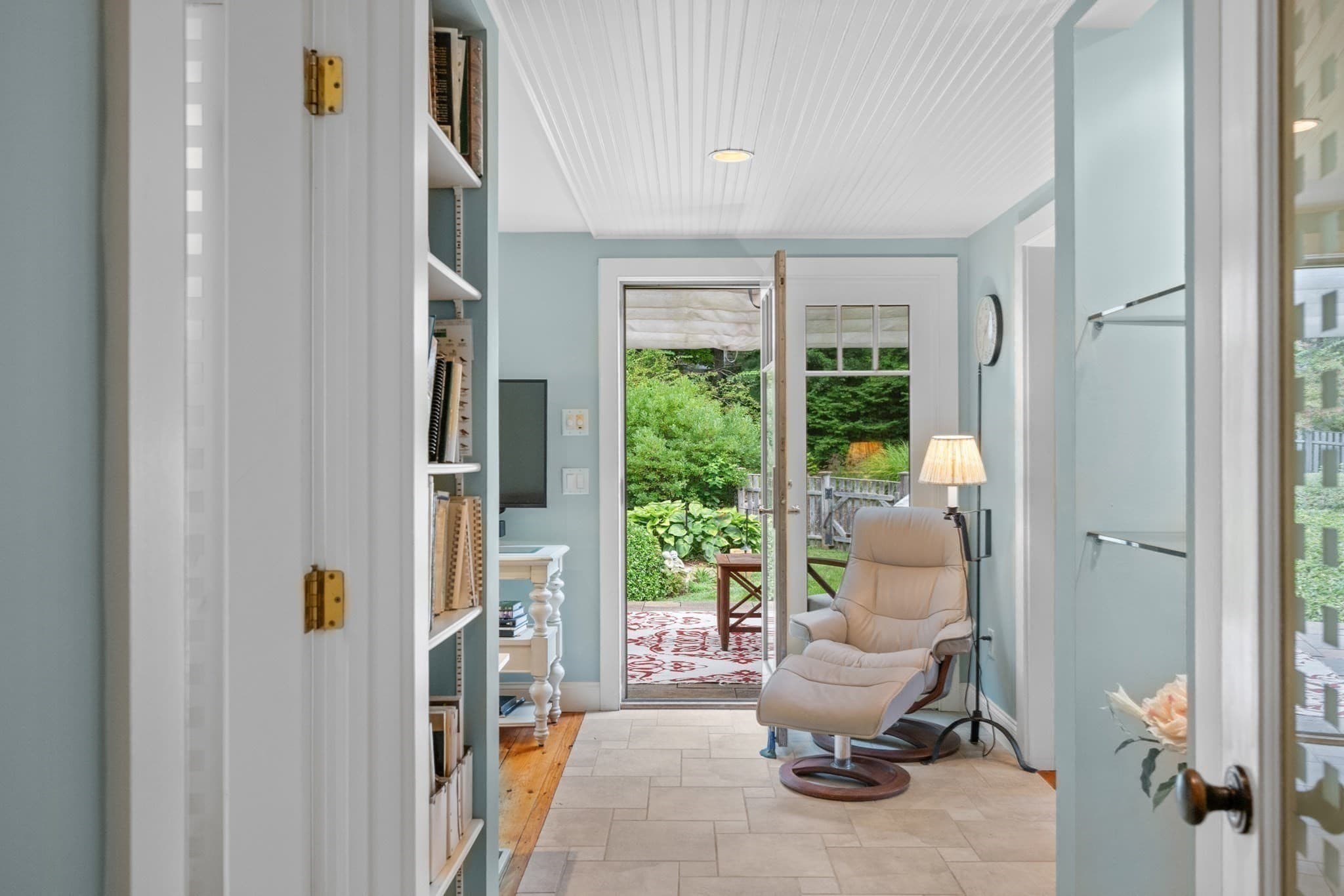 Single Family Residence at 18 Manor Dr, Sandwich MA 02537, Sandwich, photo 18 of 39