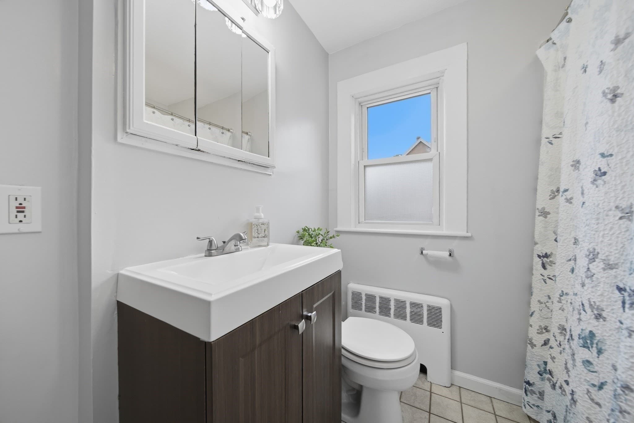 Single Family Residence at 3 Carlton St, Peabody MA 01960, Peabody, photo 20 of 39