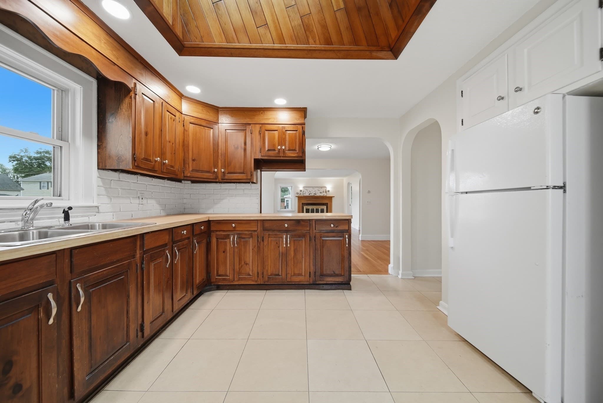 Single Family Residence at 3 Carlton St, Peabody MA 01960, Peabody, photo 15 of 39
