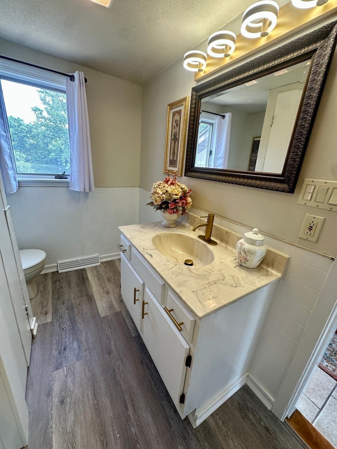 Single Family Residence at 122 Haviland St, Ludlow MA 01056, Ludlow, photo 12 of 42