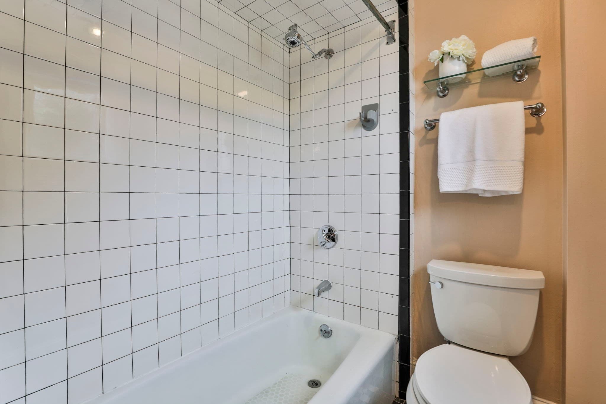 Single Family Residence at 4 Hillside Ave, Wakefield MA 01880, photo 22 of 42