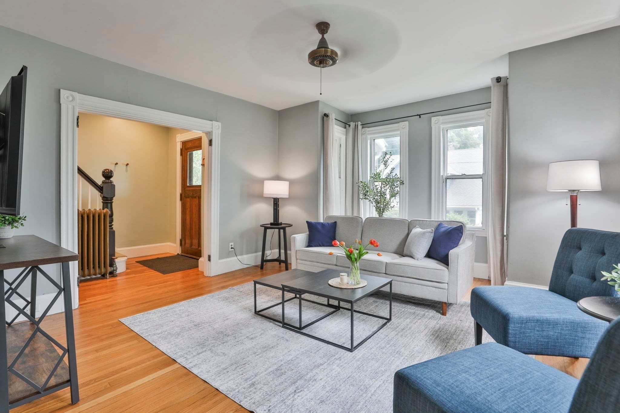 Single Family Residence at 4 Hillside Ave, Wakefield MA 01880, photo 3 of 42