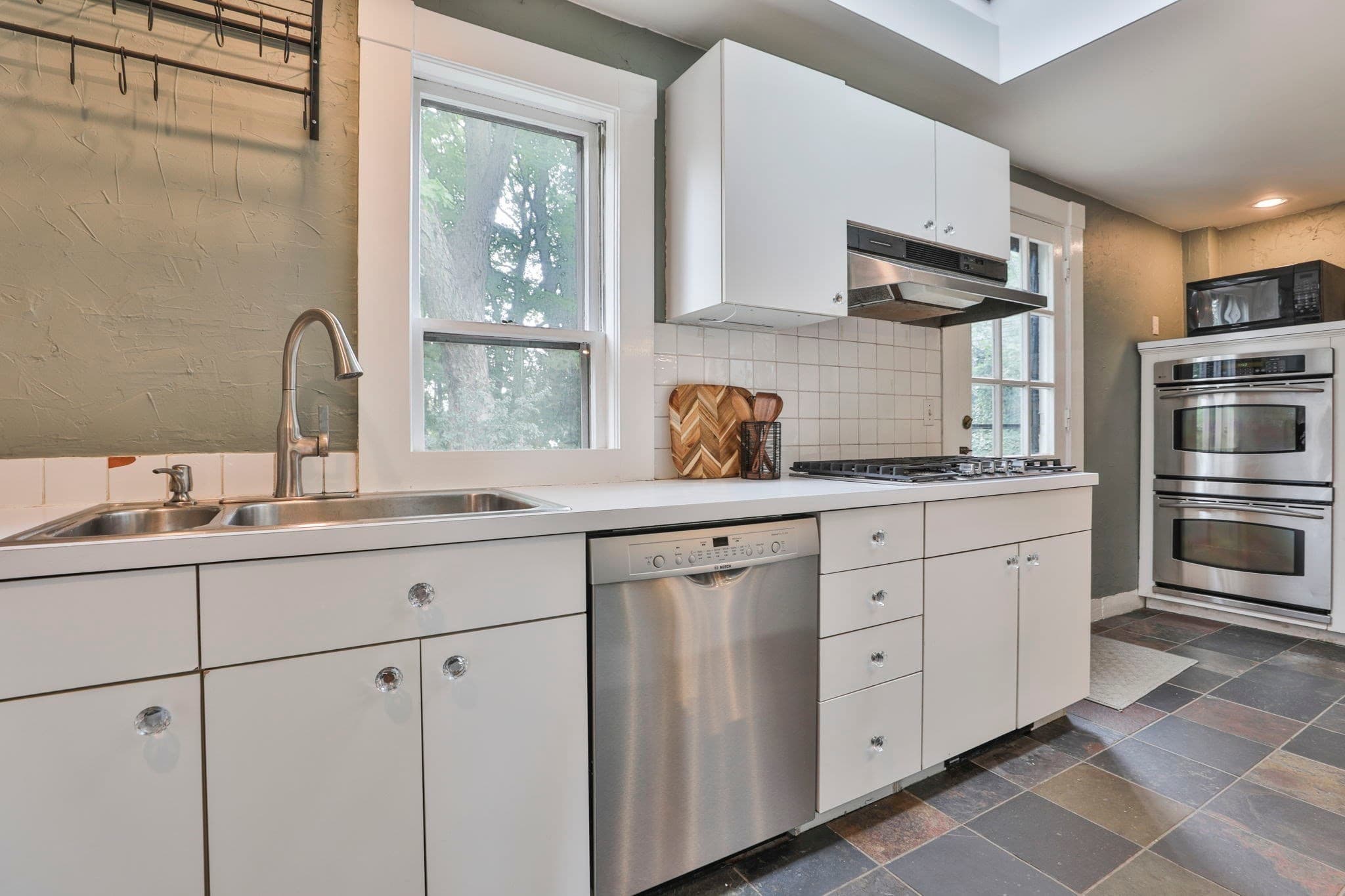 Single Family Residence at 4 Hillside Ave, Wakefield MA 01880, photo 18 of 42