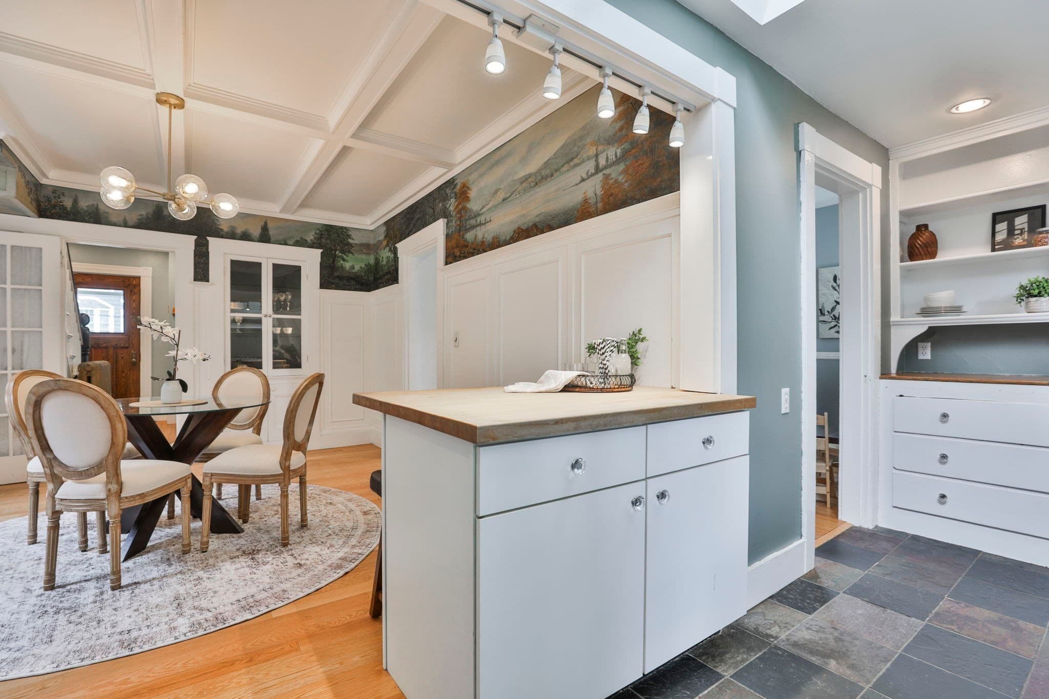 Single Family Residence at 4 Hillside Ave, Wakefield MA 01880, photo 15 of 42