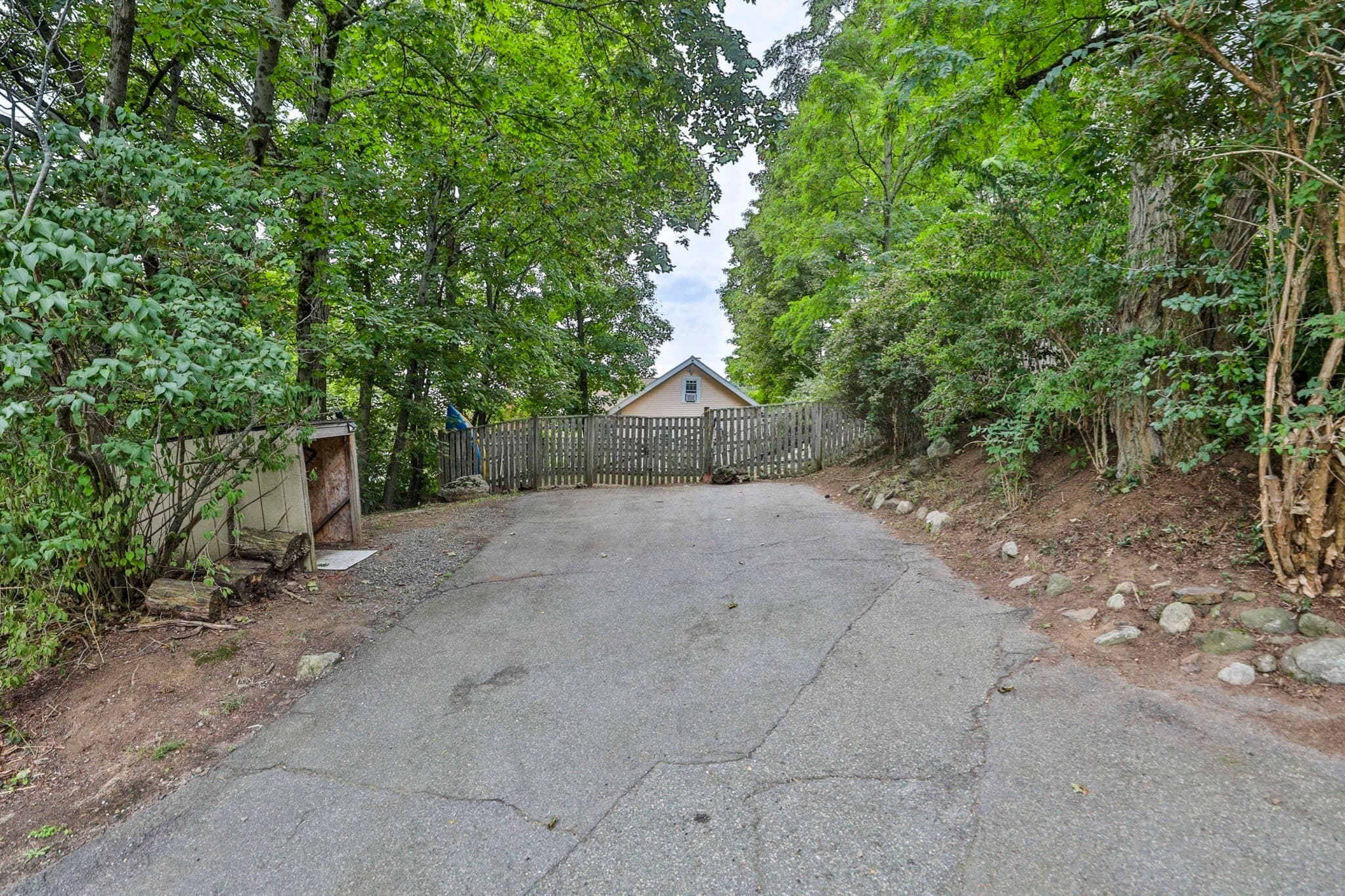 Single Family Residence at 4 Hillside Ave, Wakefield MA 01880, photo 39 of 42